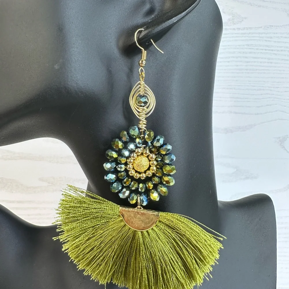 New handmade Elegant Green and gold Tassel Earrings‎ 14k gold platted